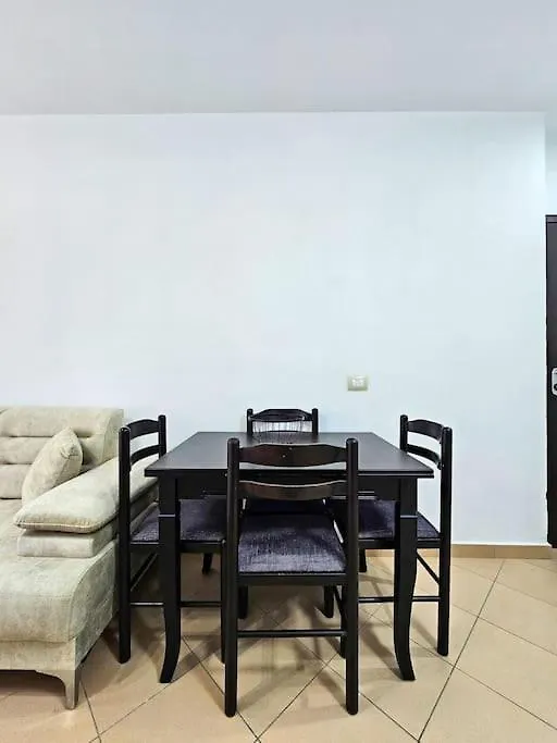 Lovely Beach Apartment In Durres