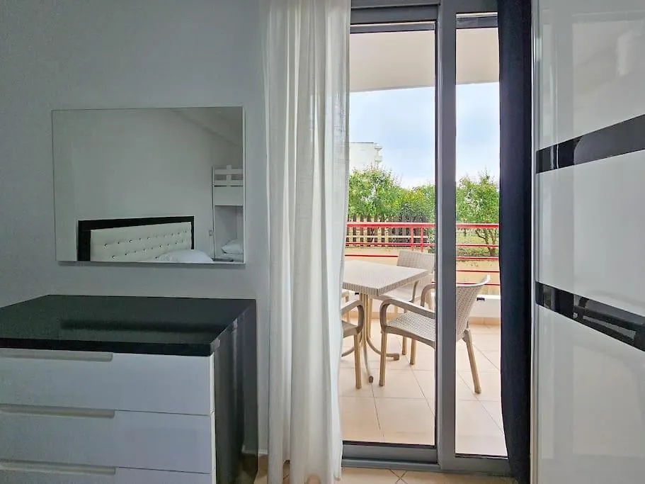 Lovely Beach Apartment In Durrës Albanië