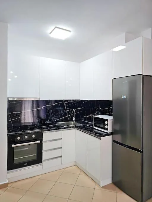 Lovely Beach Apartment In Дуррес 0*,